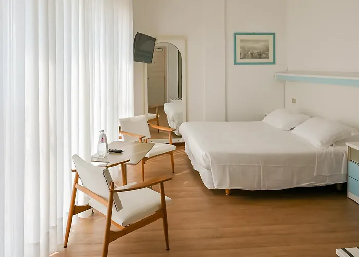 酒店 斯皮纳里酒店 3*