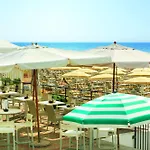 فندق Vegas ليدو دي يسولو